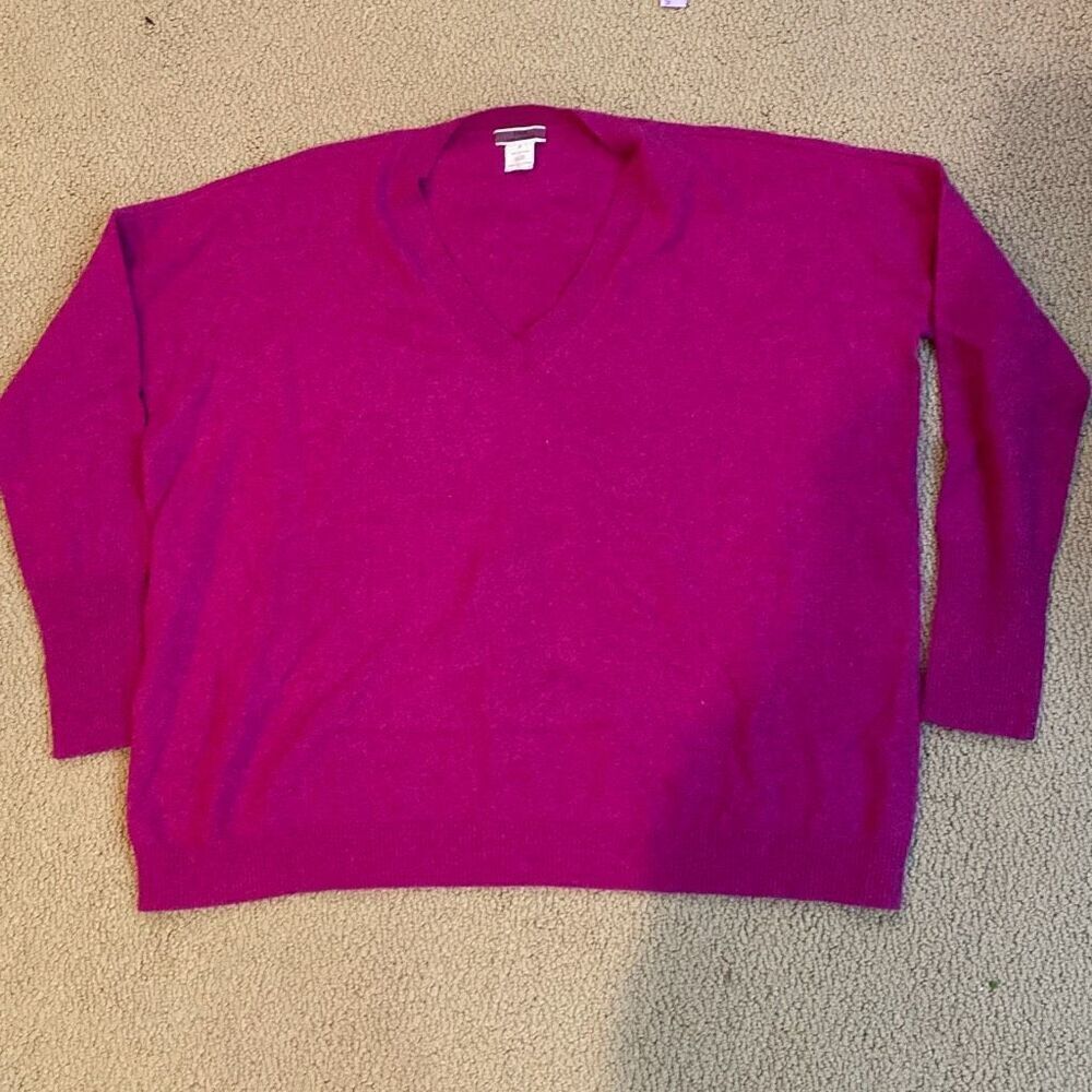 J crew 100% cashmere v neck sweater